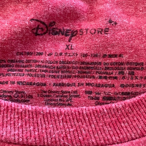Disney Men’s Tee shirt Size XL Mickey Mouse Red - Picture 2 of 5